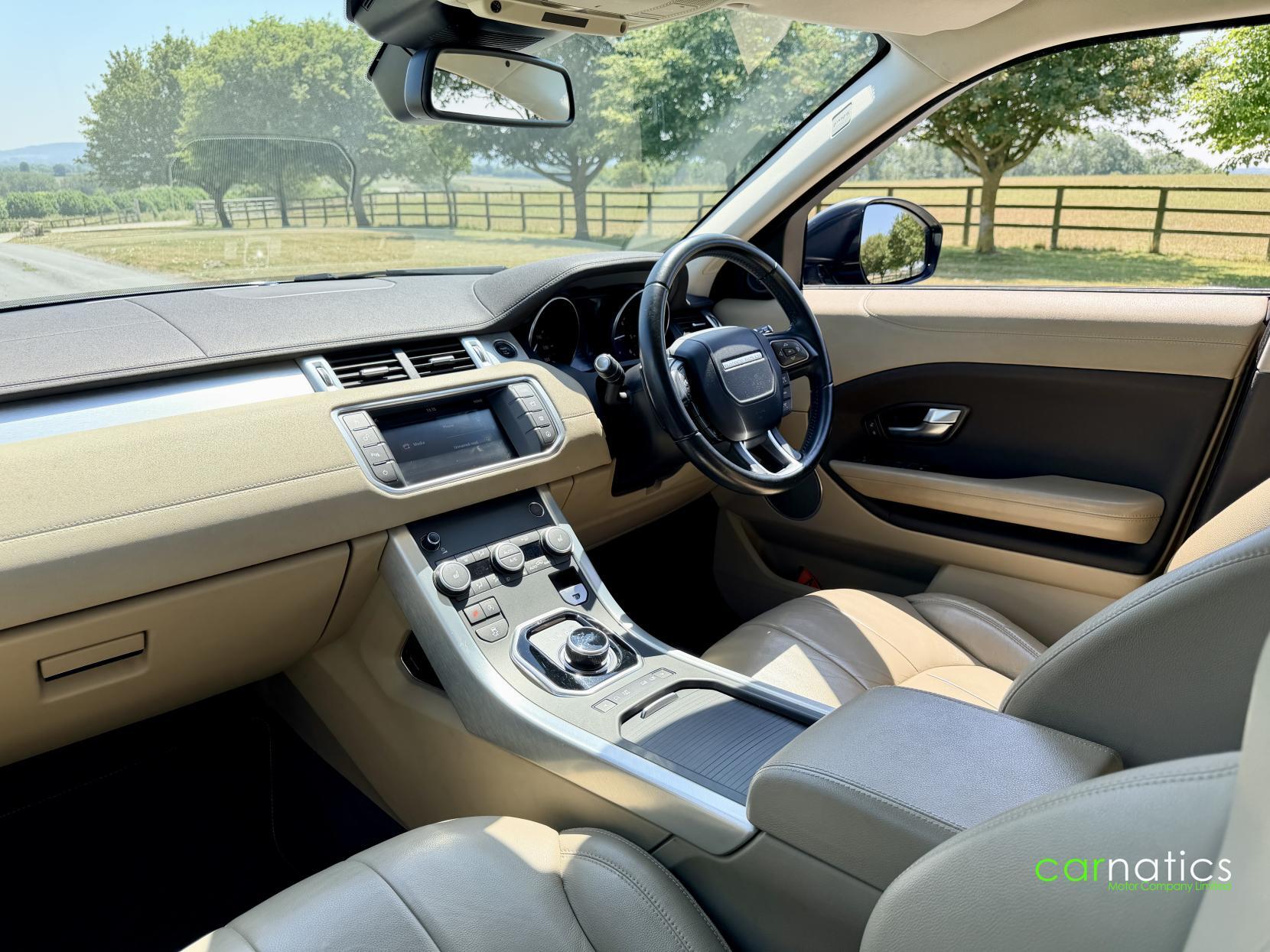 Land Rover Range Rover Evoque view 14