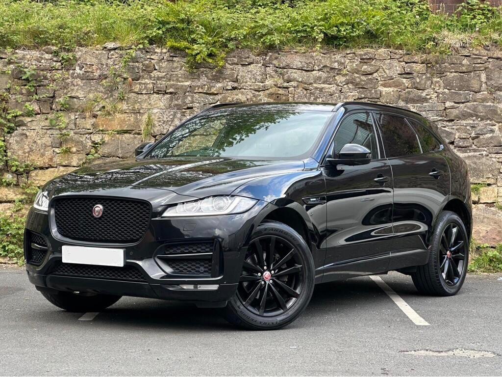 Jaguar F-Pace view 3