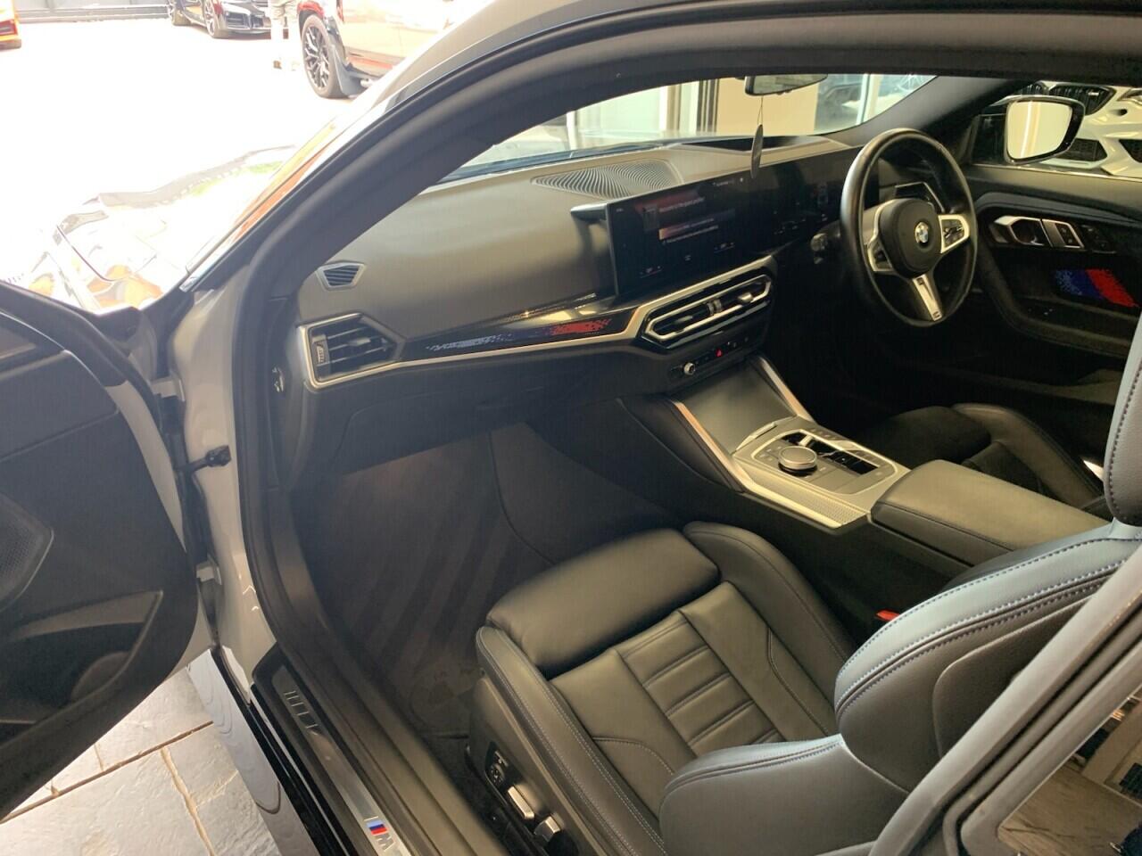 BMW 2 Series view 26
