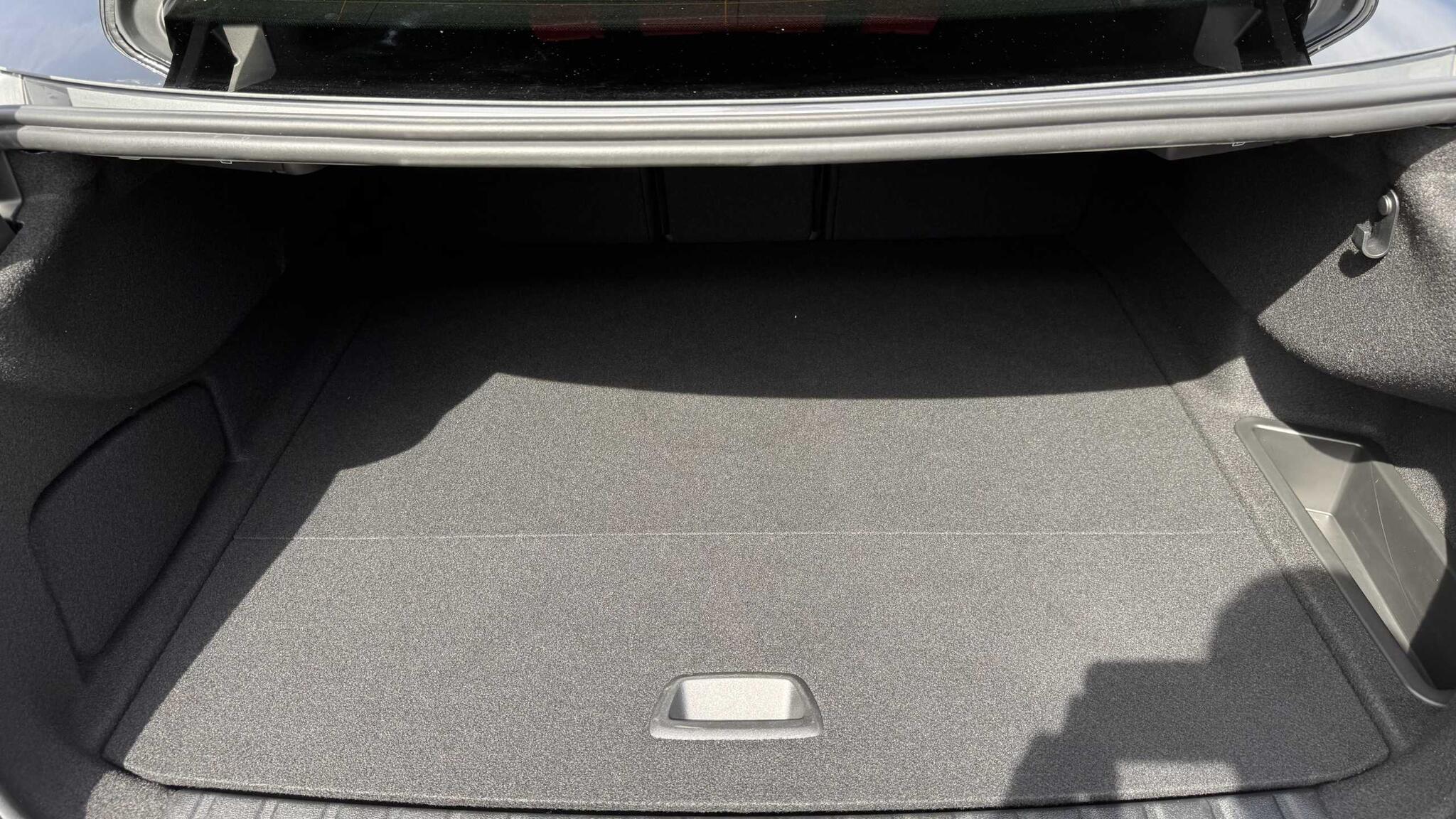 BMW 2 Series view 10