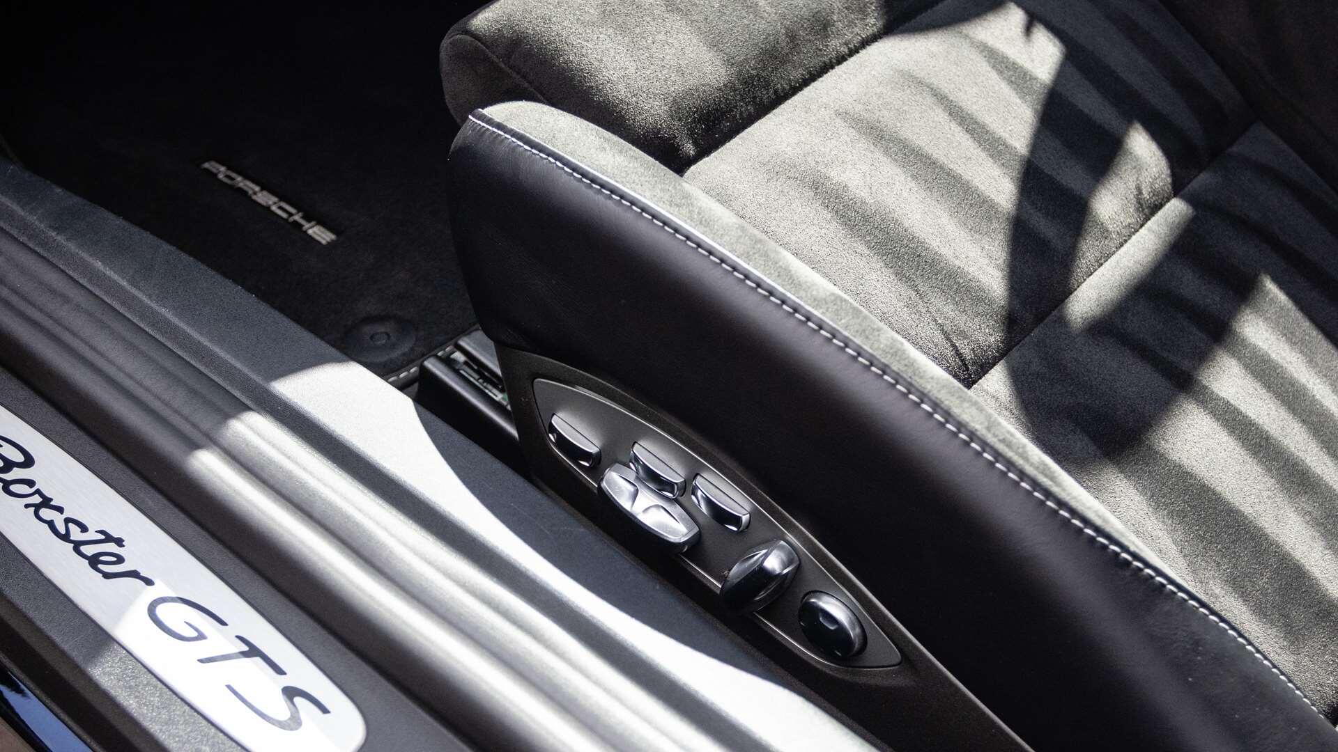 Porsche Boxster view 33