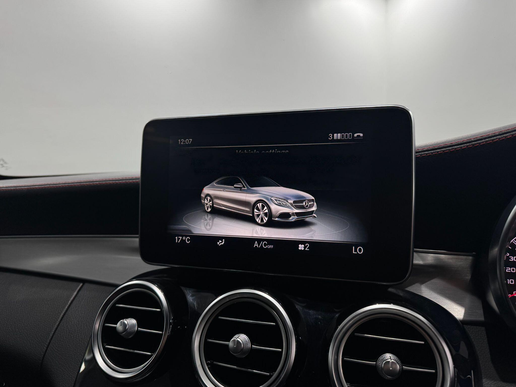 Mercedes-Benz C-Class view 28