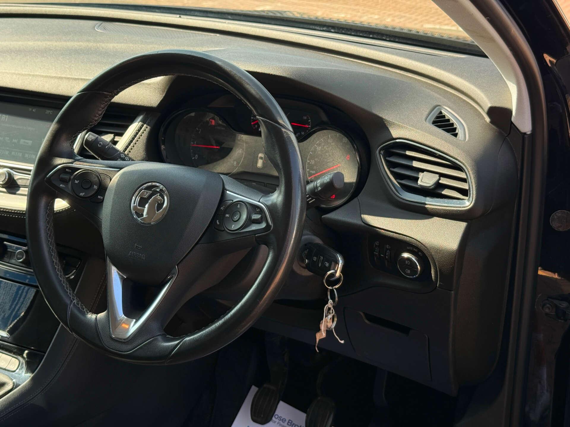 Vauxhall Grandland X view 50