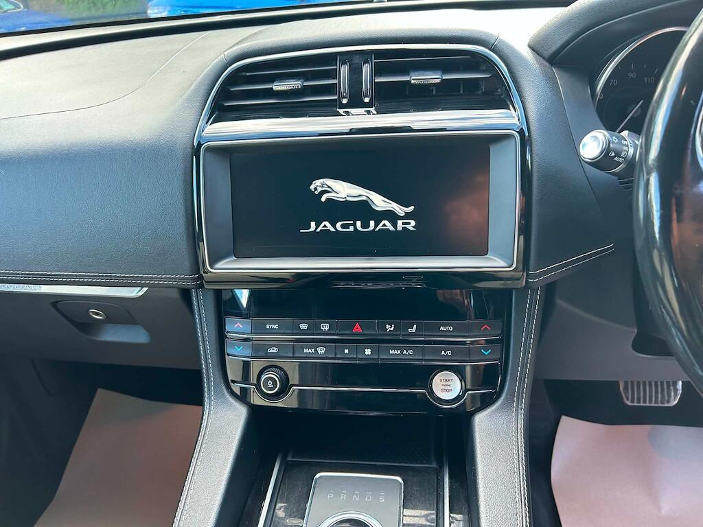 Jaguar F-Pace view 16