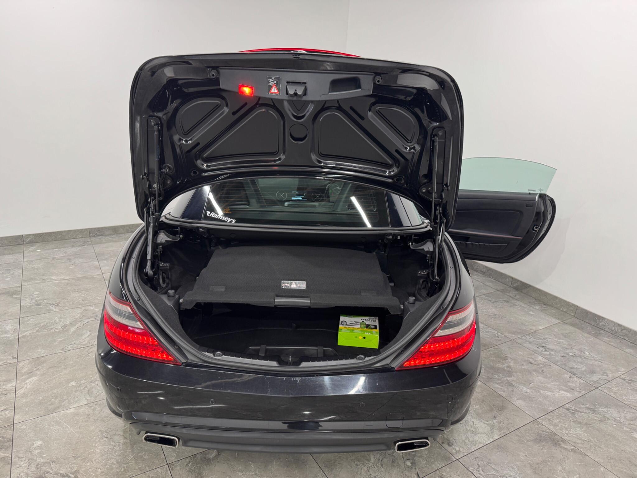 Mercedes-Benz SLK view 17