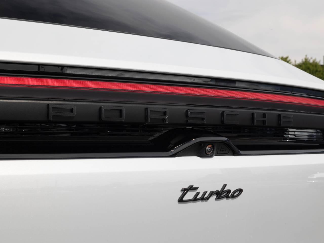 Porsche Macan view 27