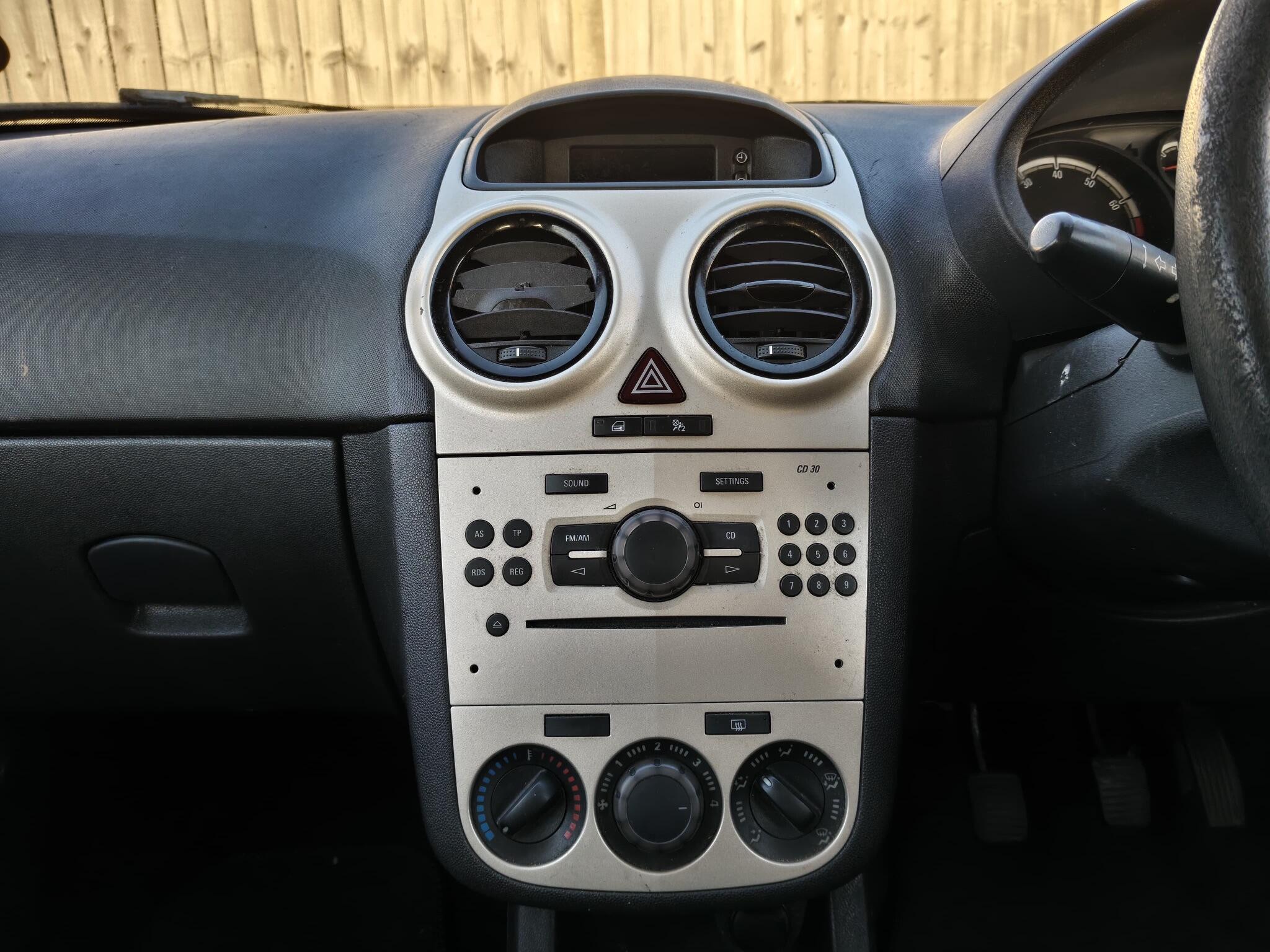 Vauxhall Corsa view 20