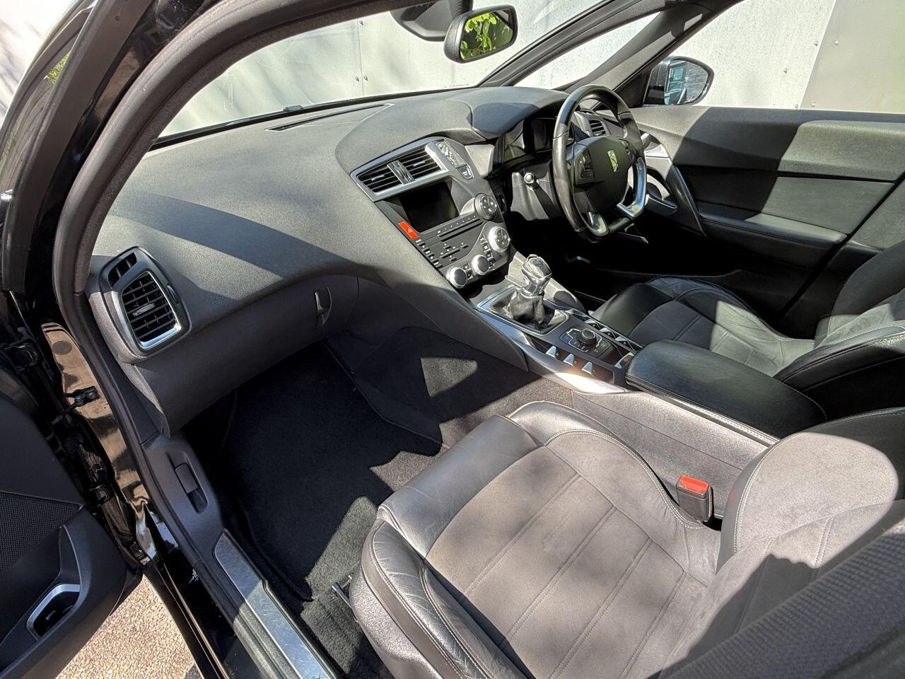 Citroen DS5 view 18