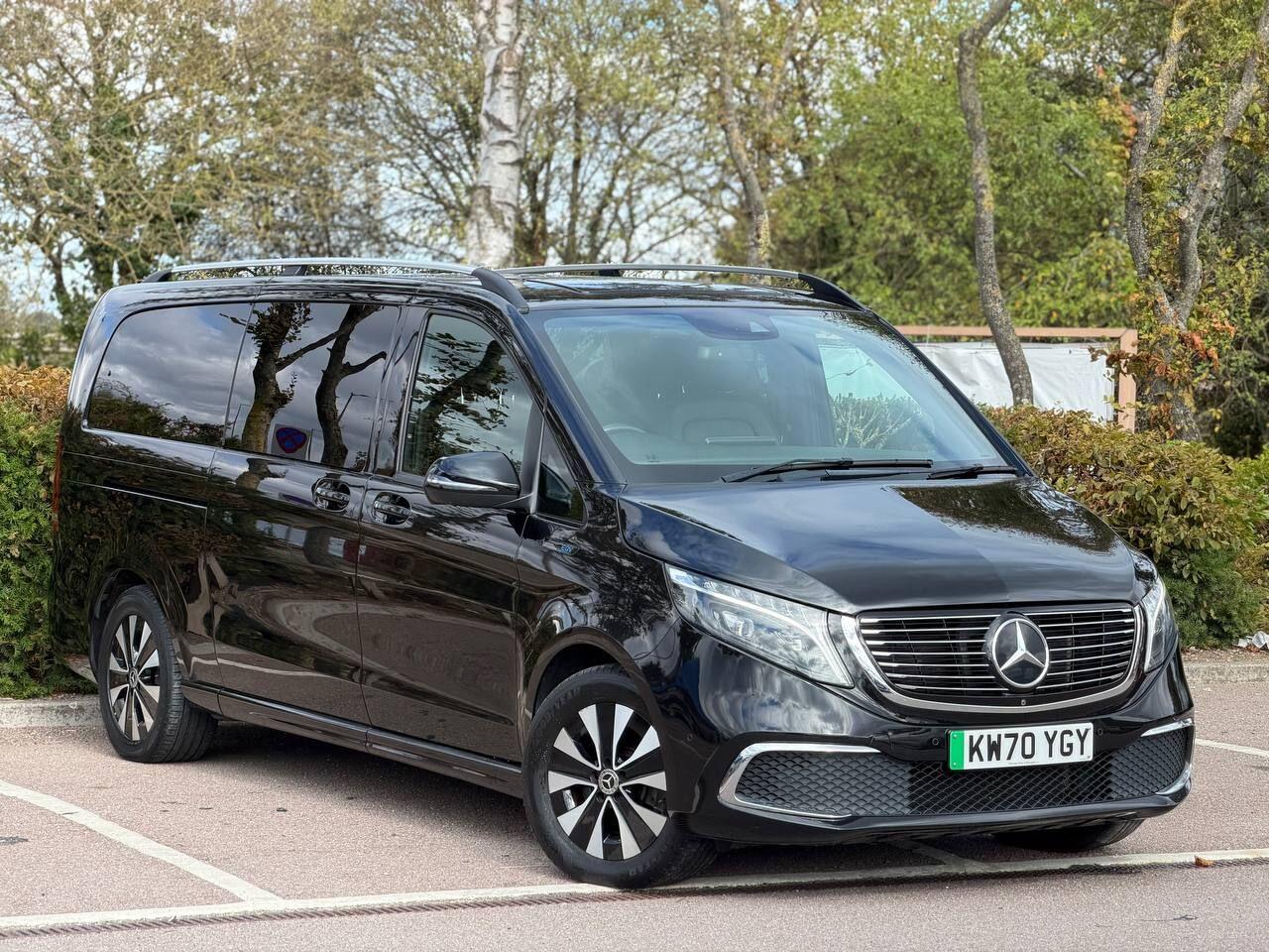 Mercedes-Benz Eqv view 59