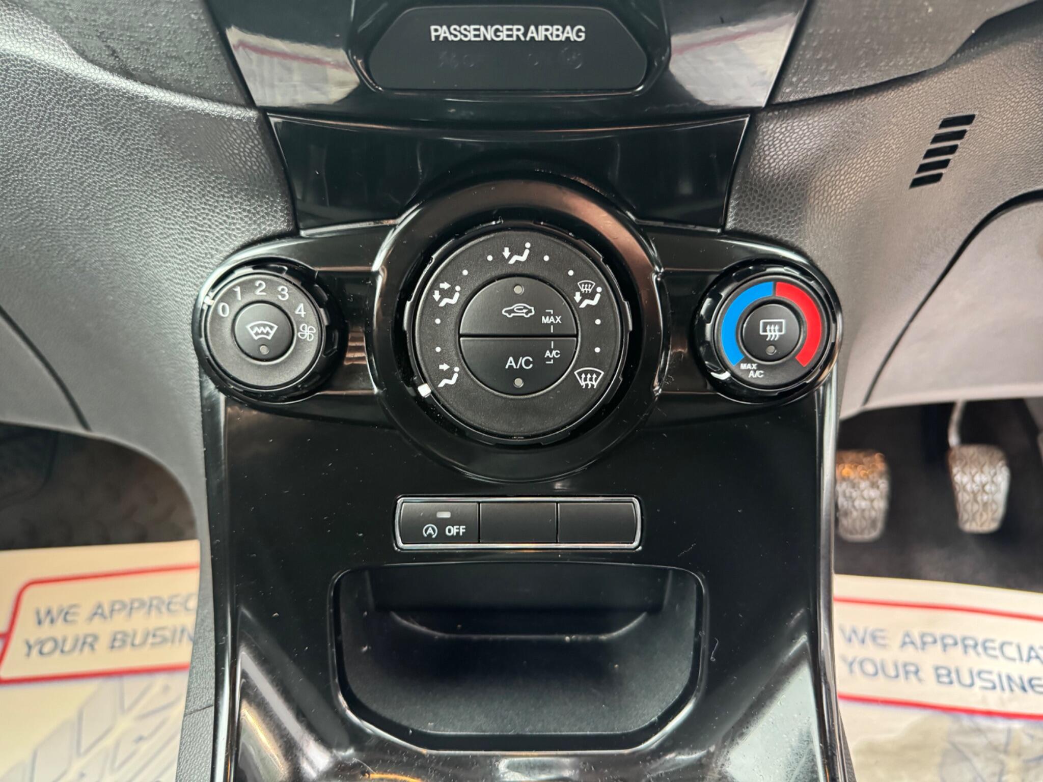 Ford Fiesta view 33