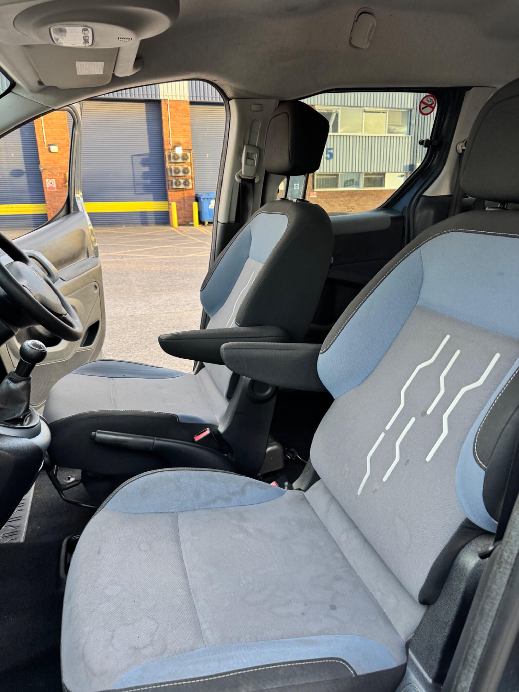 Peugeot Partner Tepee view 43