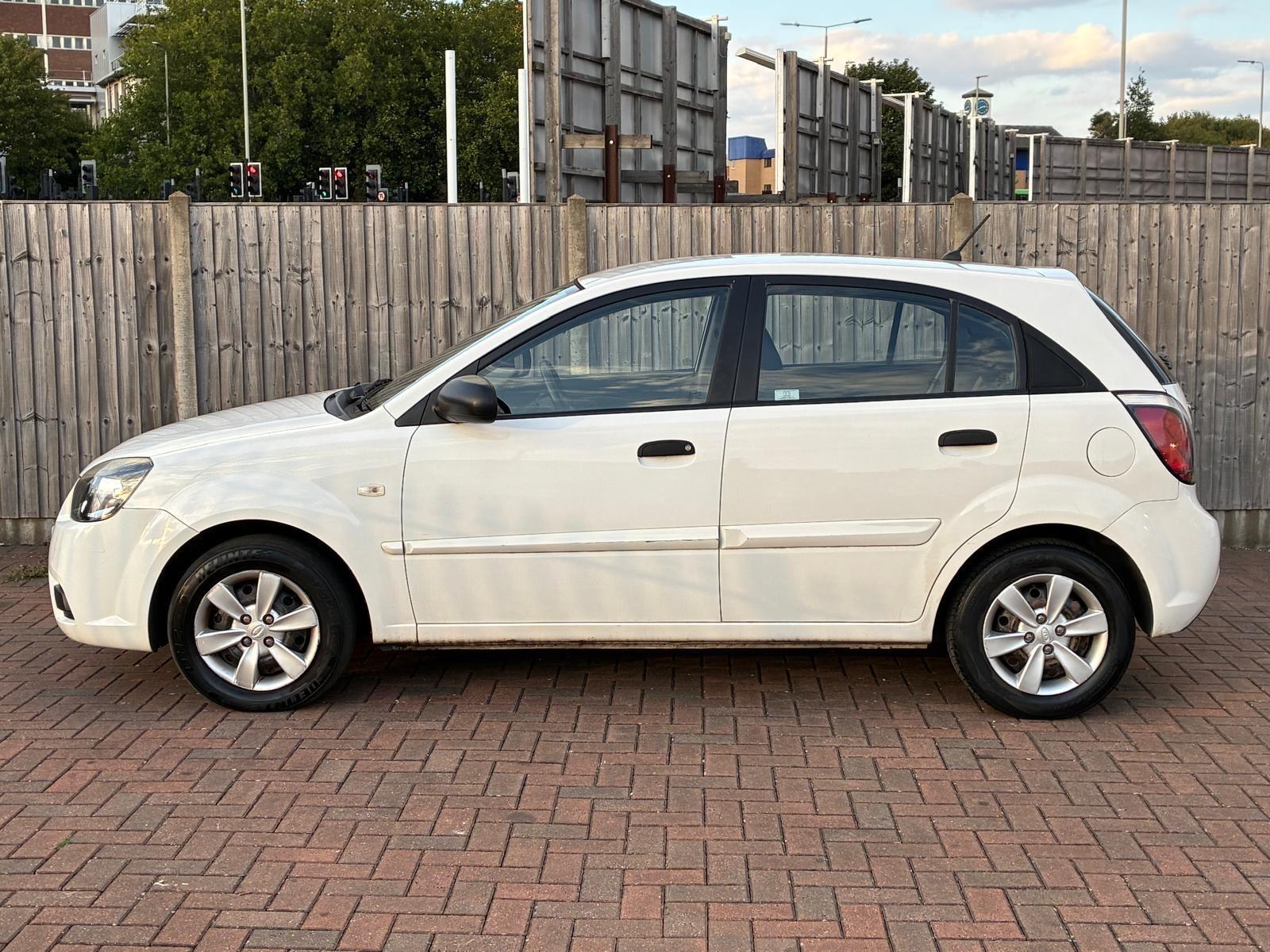 Kia Rio view 8