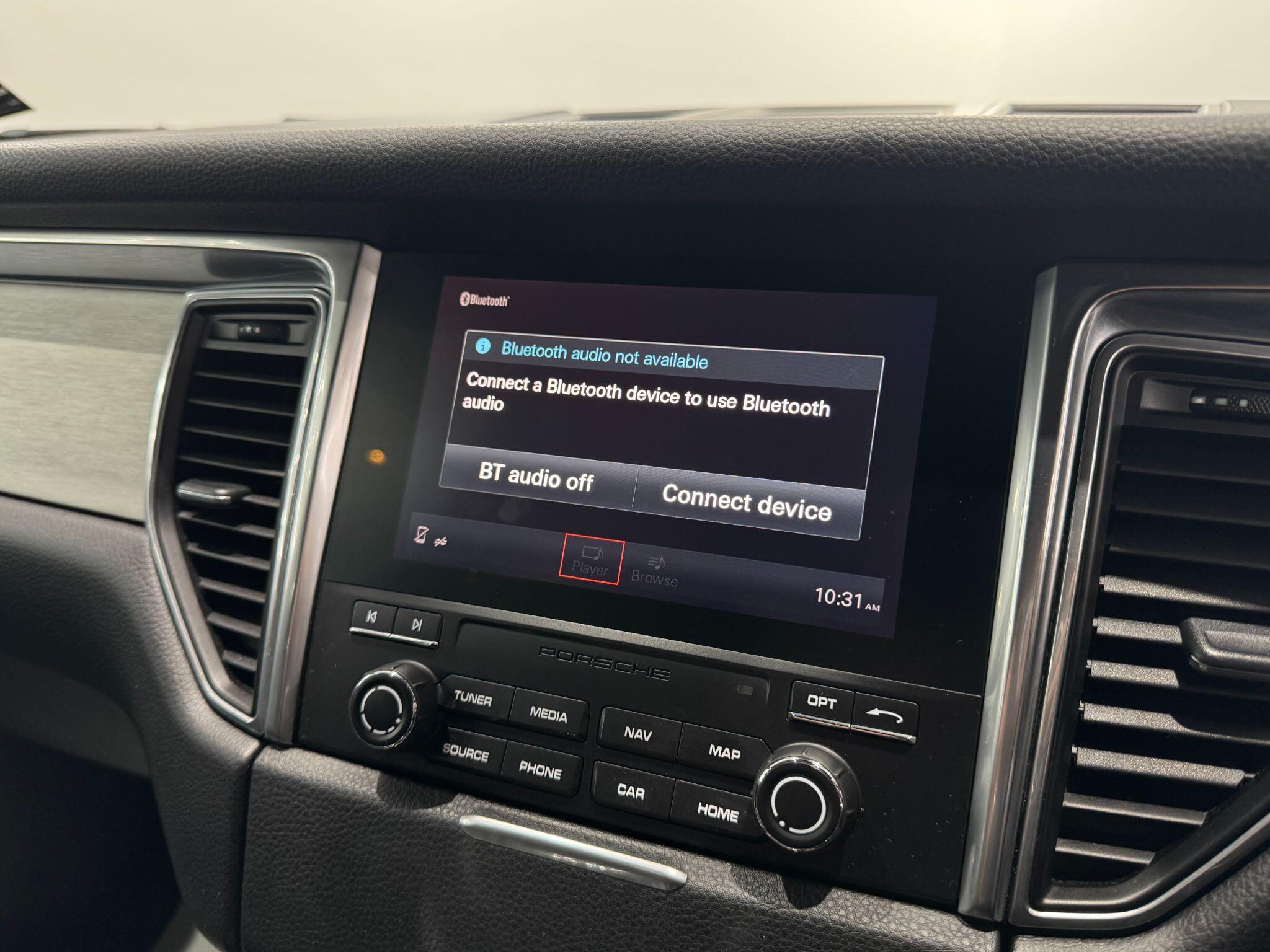 Porsche Macan view 38
