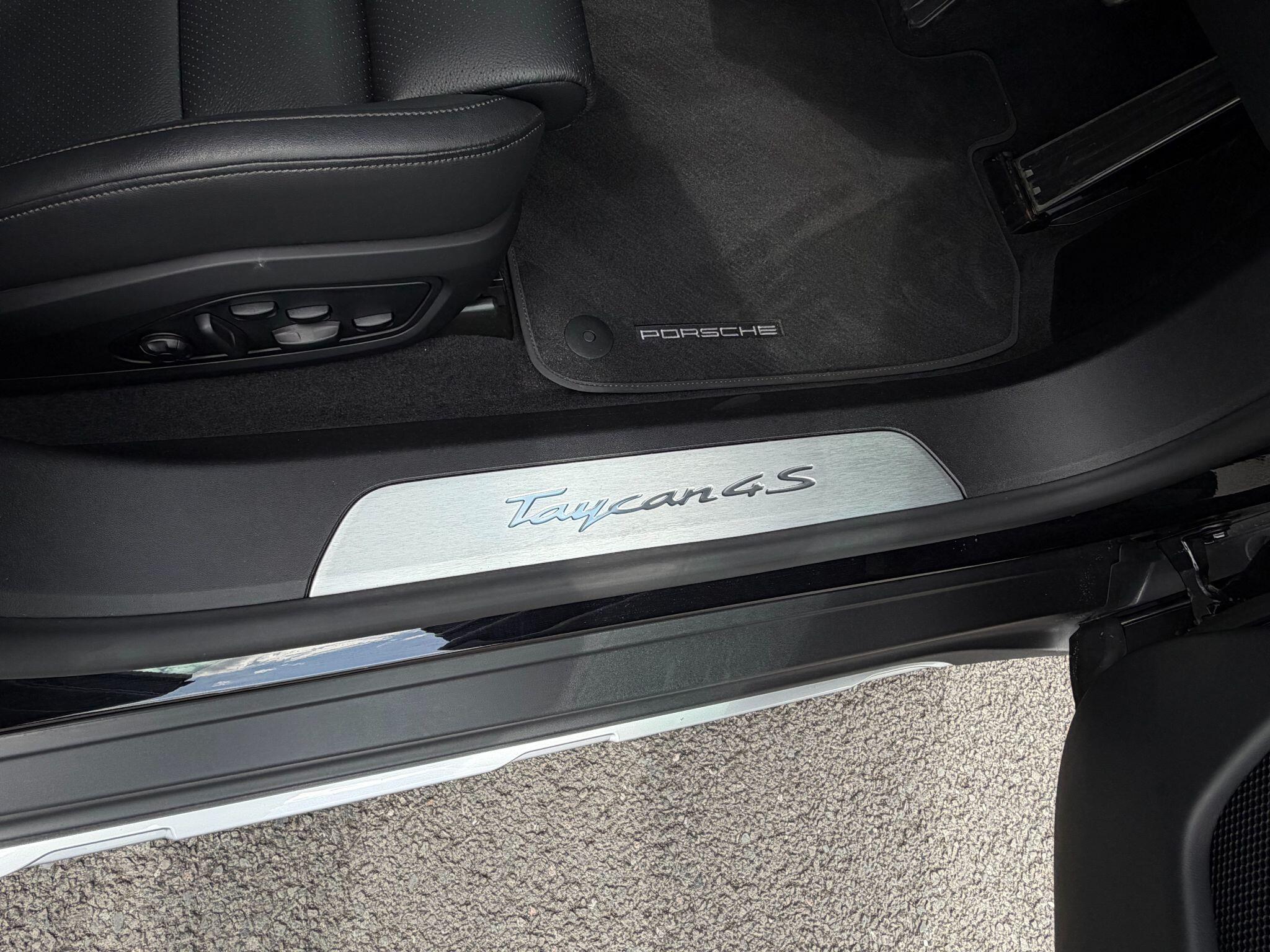 Porsche Taycan view 20