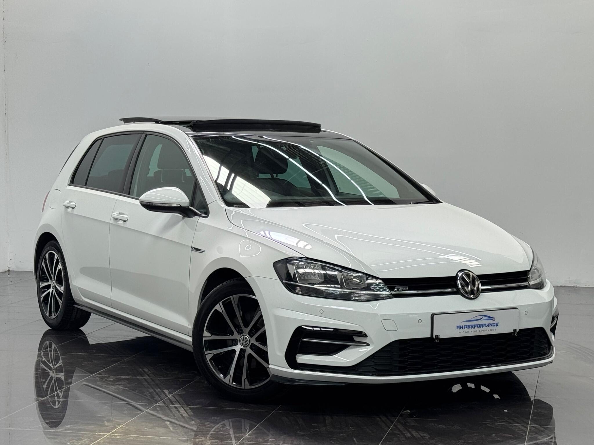 Volkswagen Golf view 3
