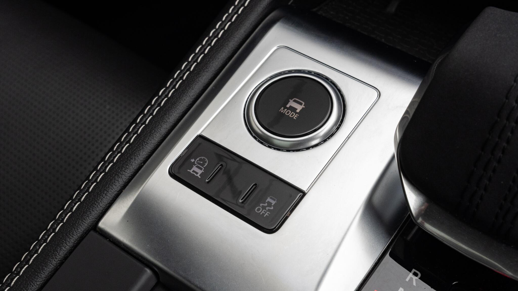 Jaguar F-Pace view 47