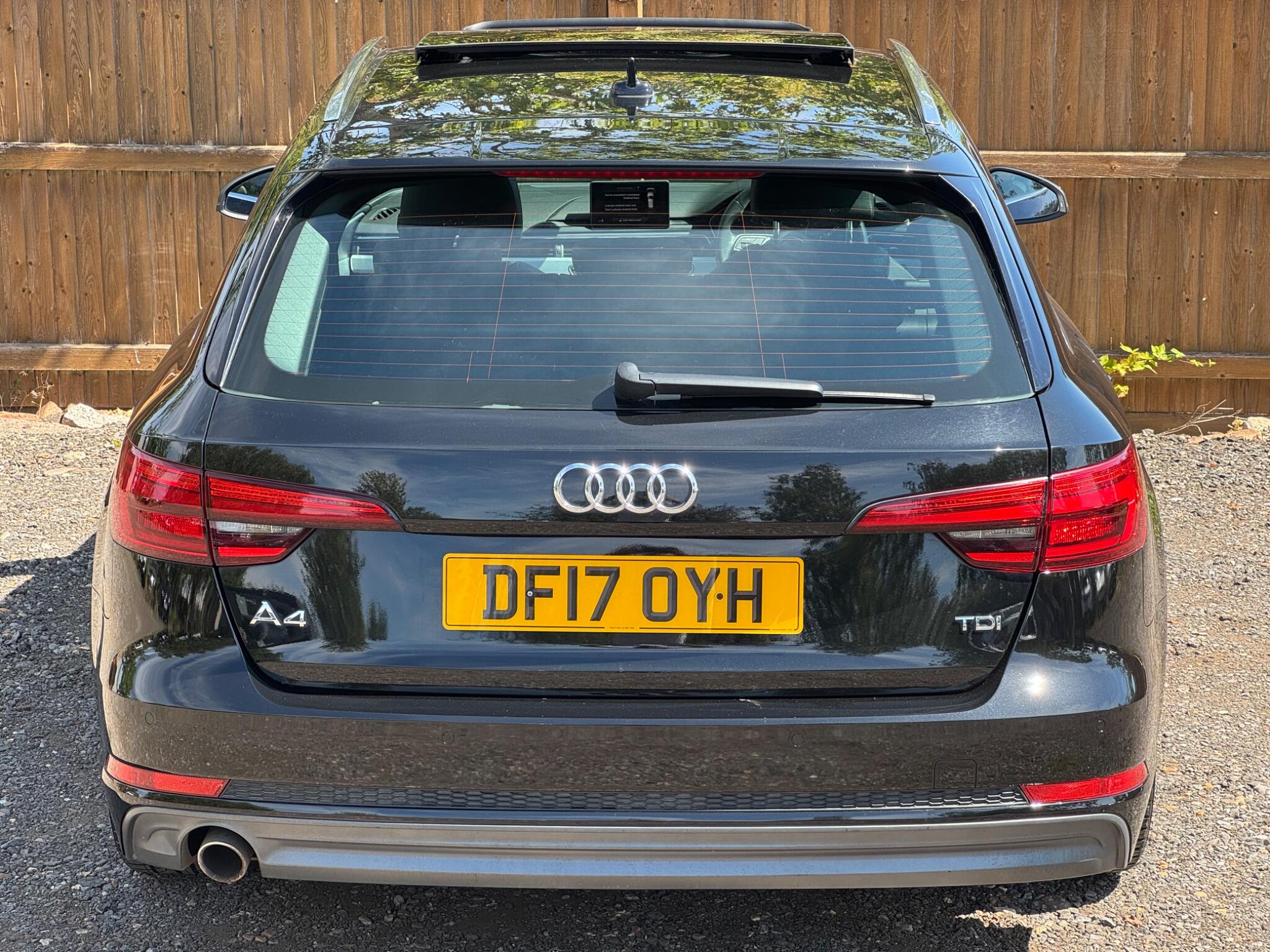Audi A4 view 8