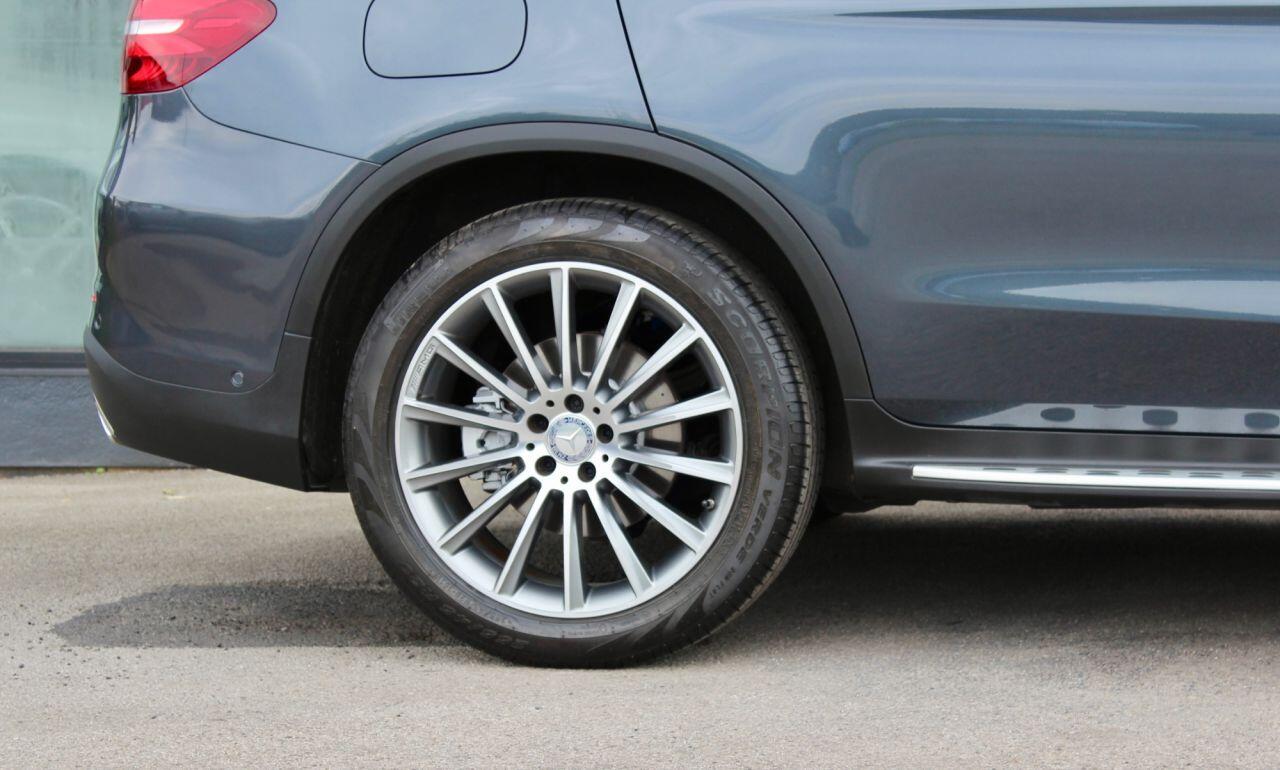 Mercedes-Benz GLC view 12