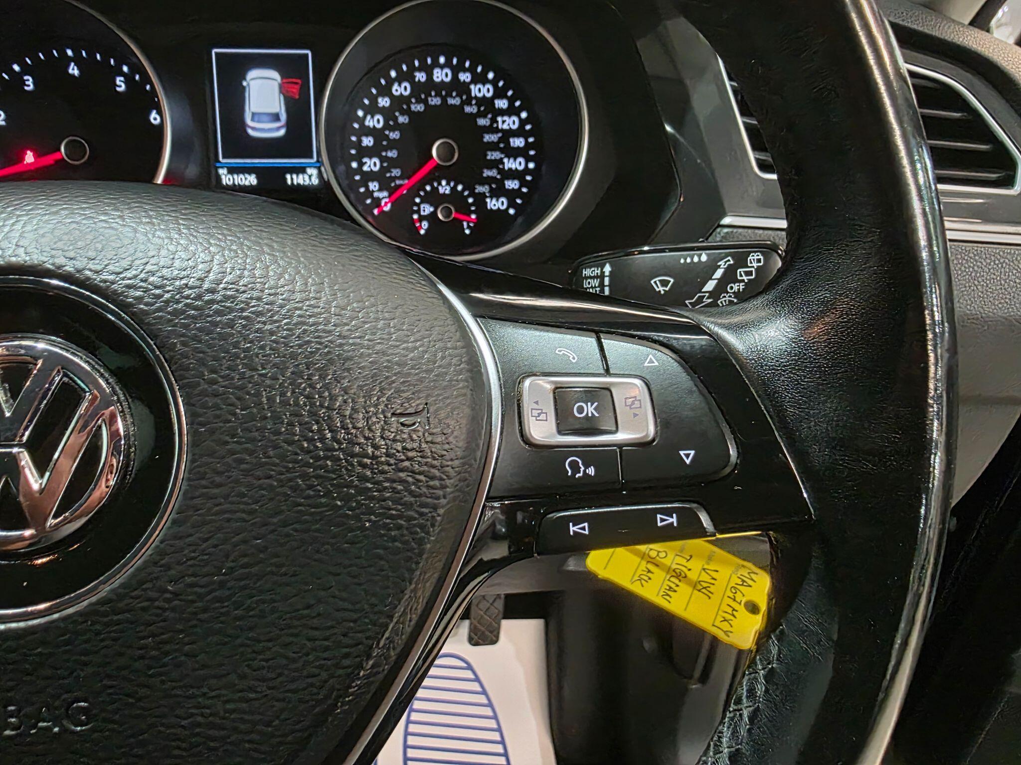 Volkswagen Tiguan view 15