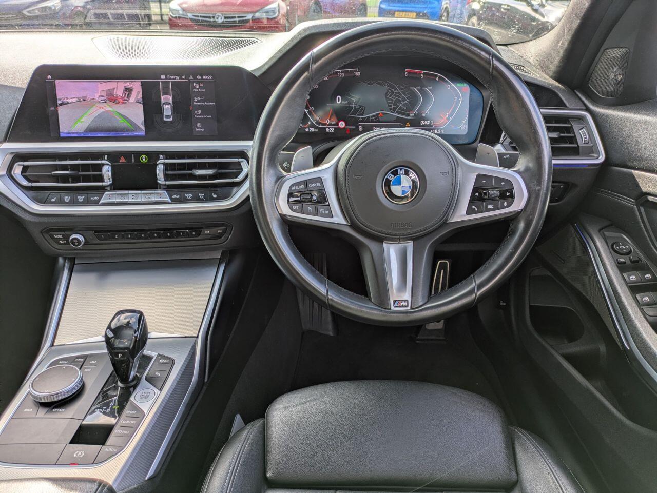 BMW 3 Series view 6