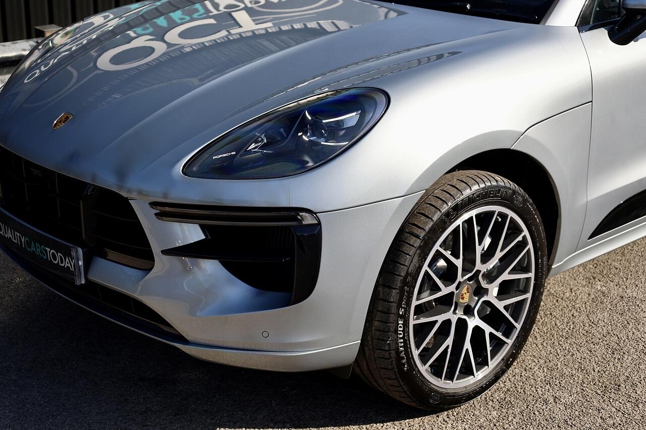 Porsche Macan view 41