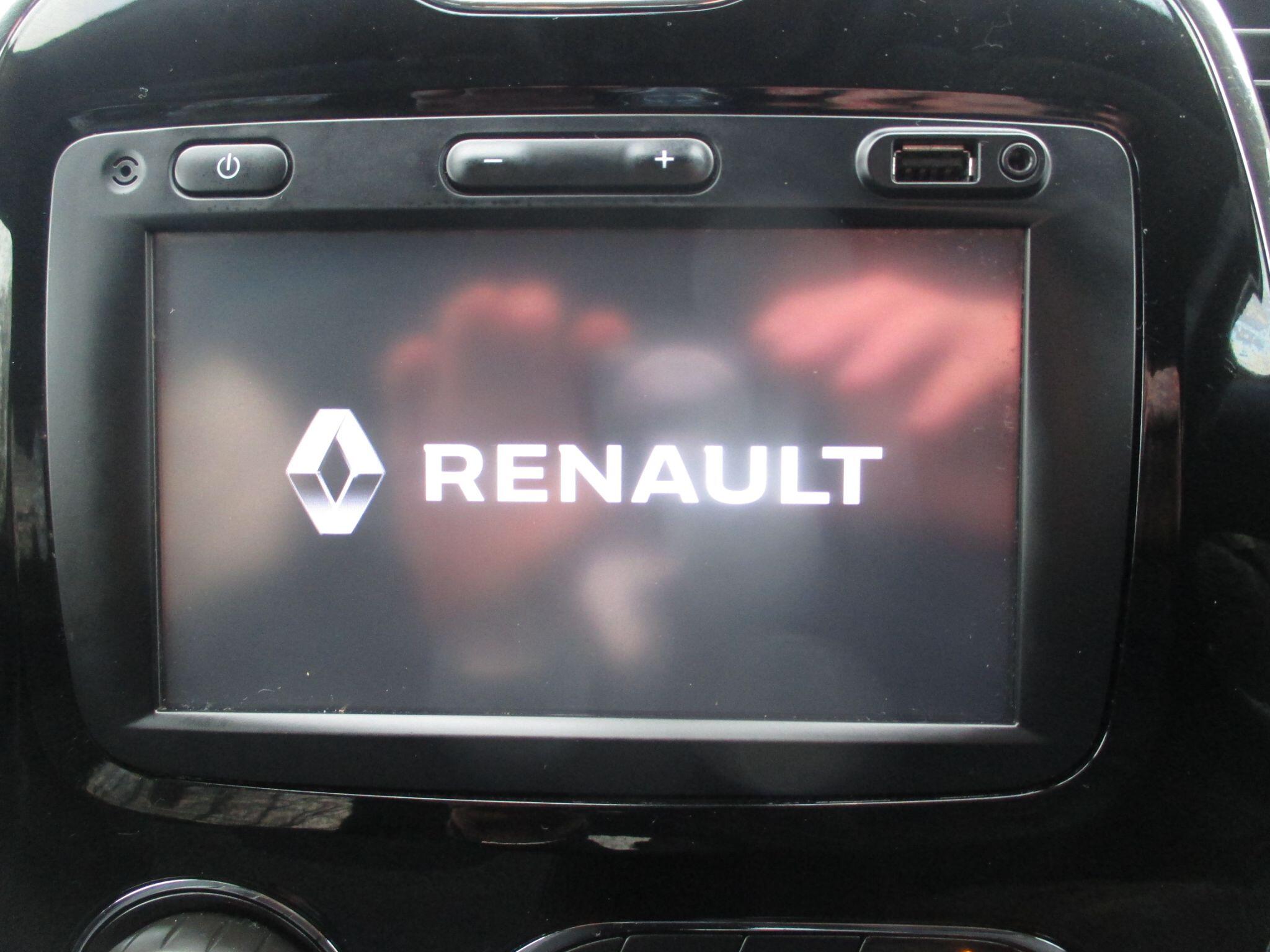 2017 Renault Captur 1.2 TCe ENERGY Dynamique S Nav Euro 6 (s/s) 5dr • 67,252 miles image 35