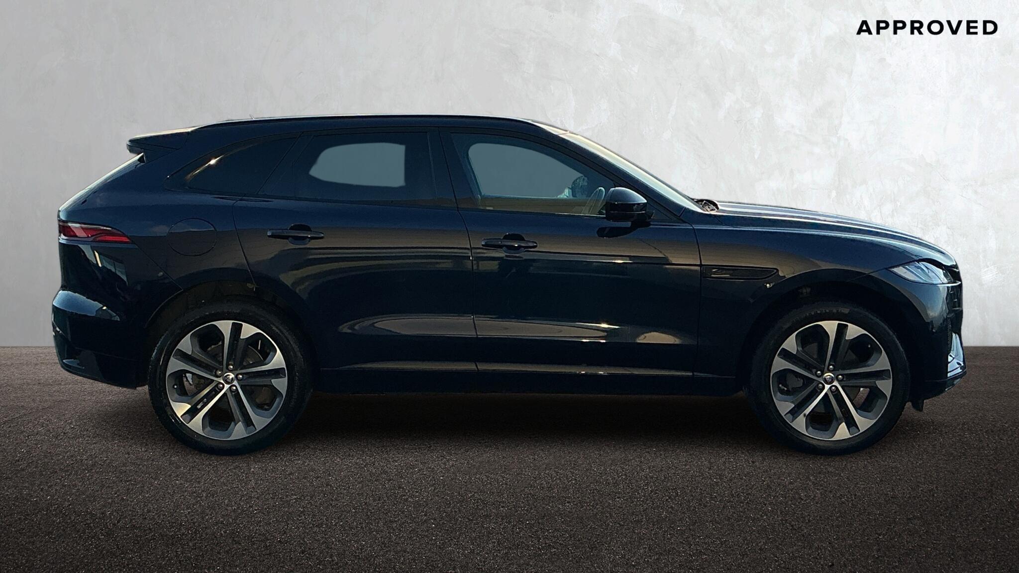 Jaguar F-Pace view 5