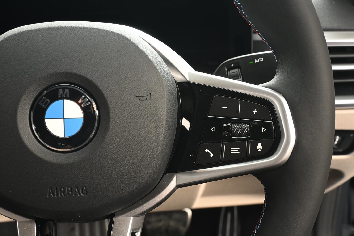 BMW i4 view 28