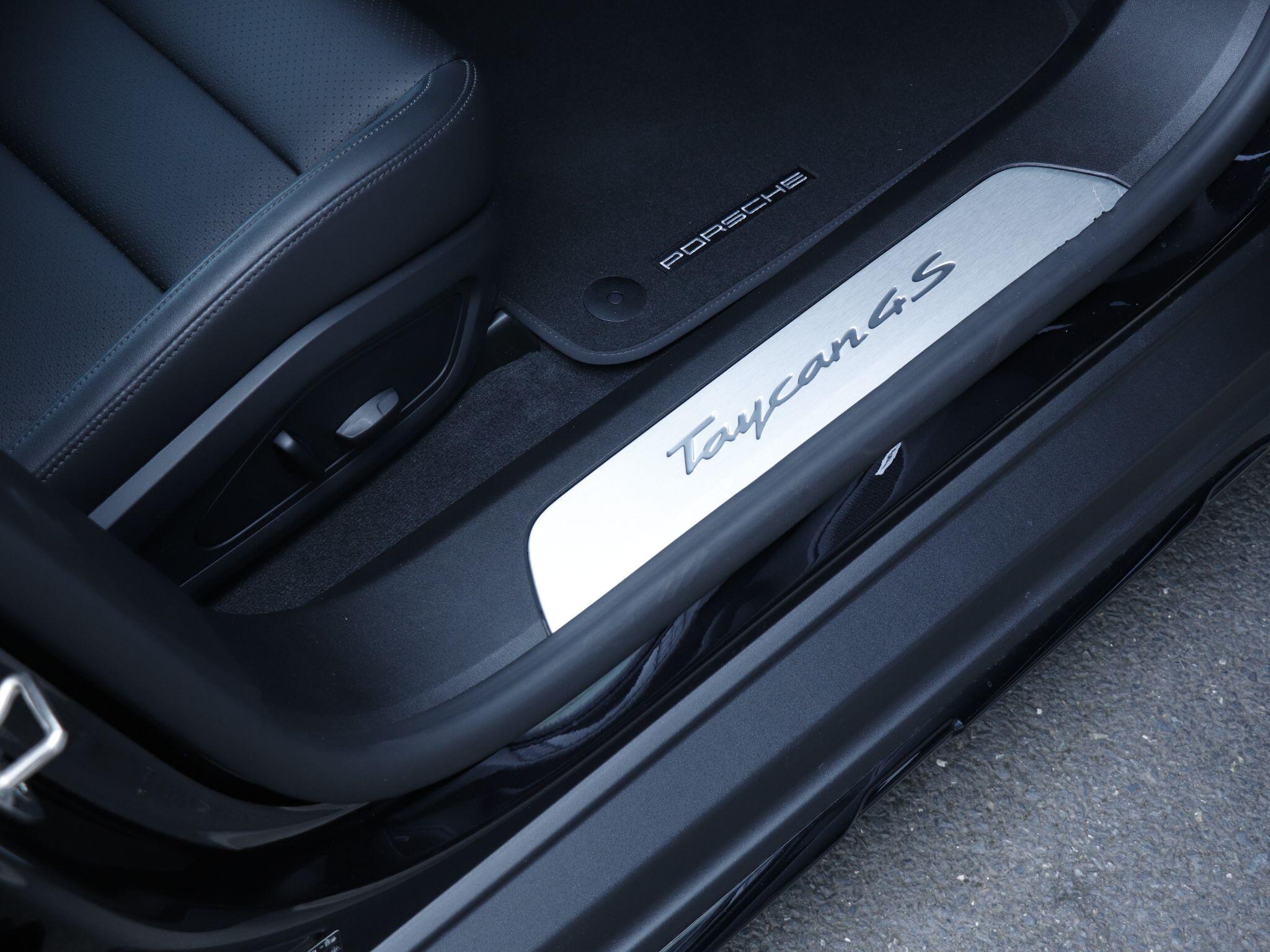 Porsche Taycan view 26