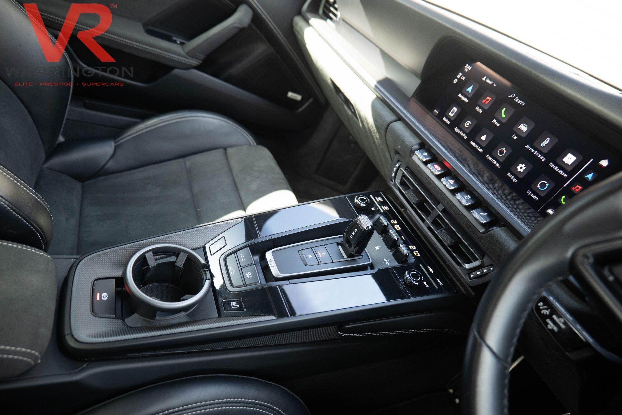Porsche 911 view 24