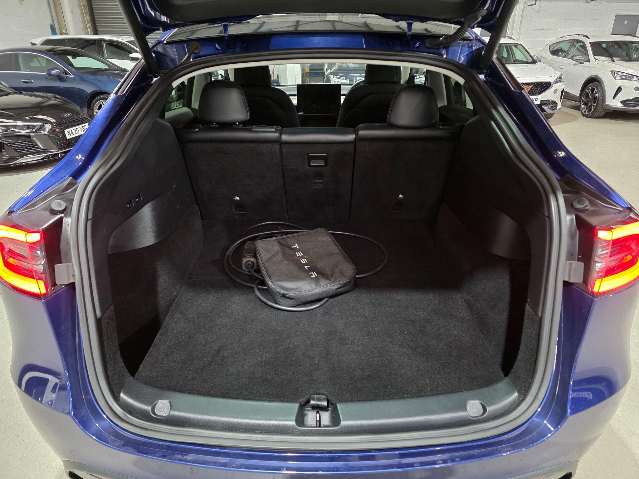 Tesla Model Y view 32