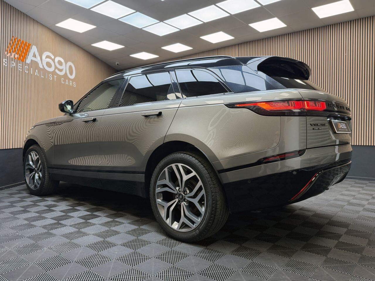 Land Rover Range Rover Velar view 5