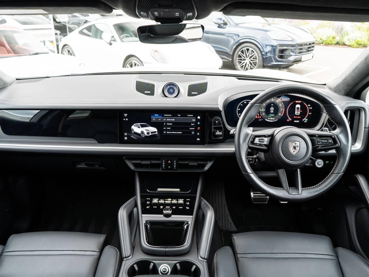Porsche Cayenne view 46