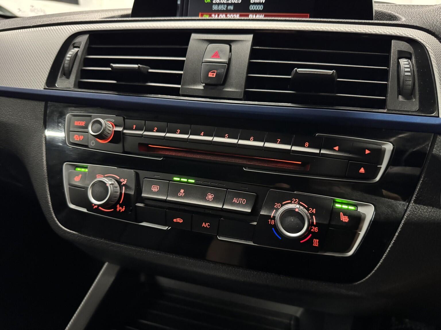 BMW 1 Series view 24