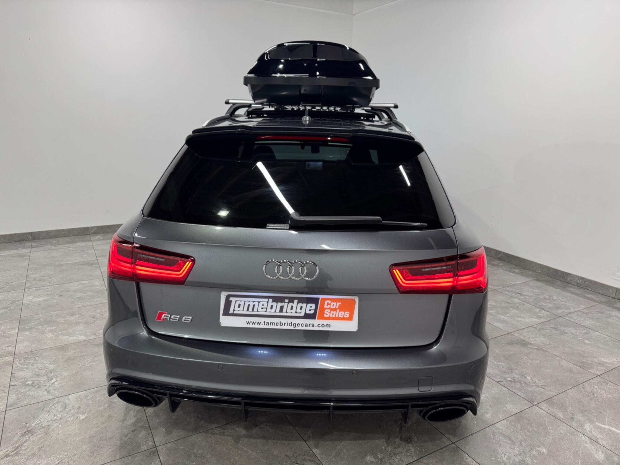 Audi RS6 view 8