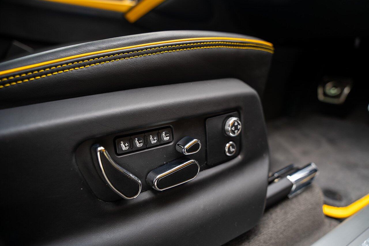 Bentley Bentayga view 62