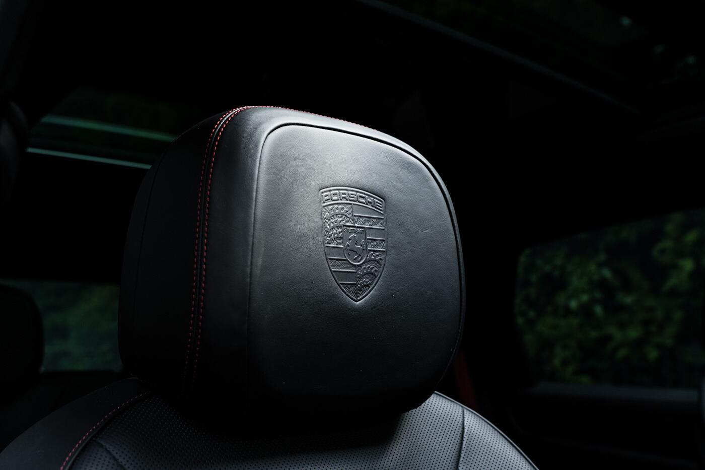 Porsche Cayenne view 33