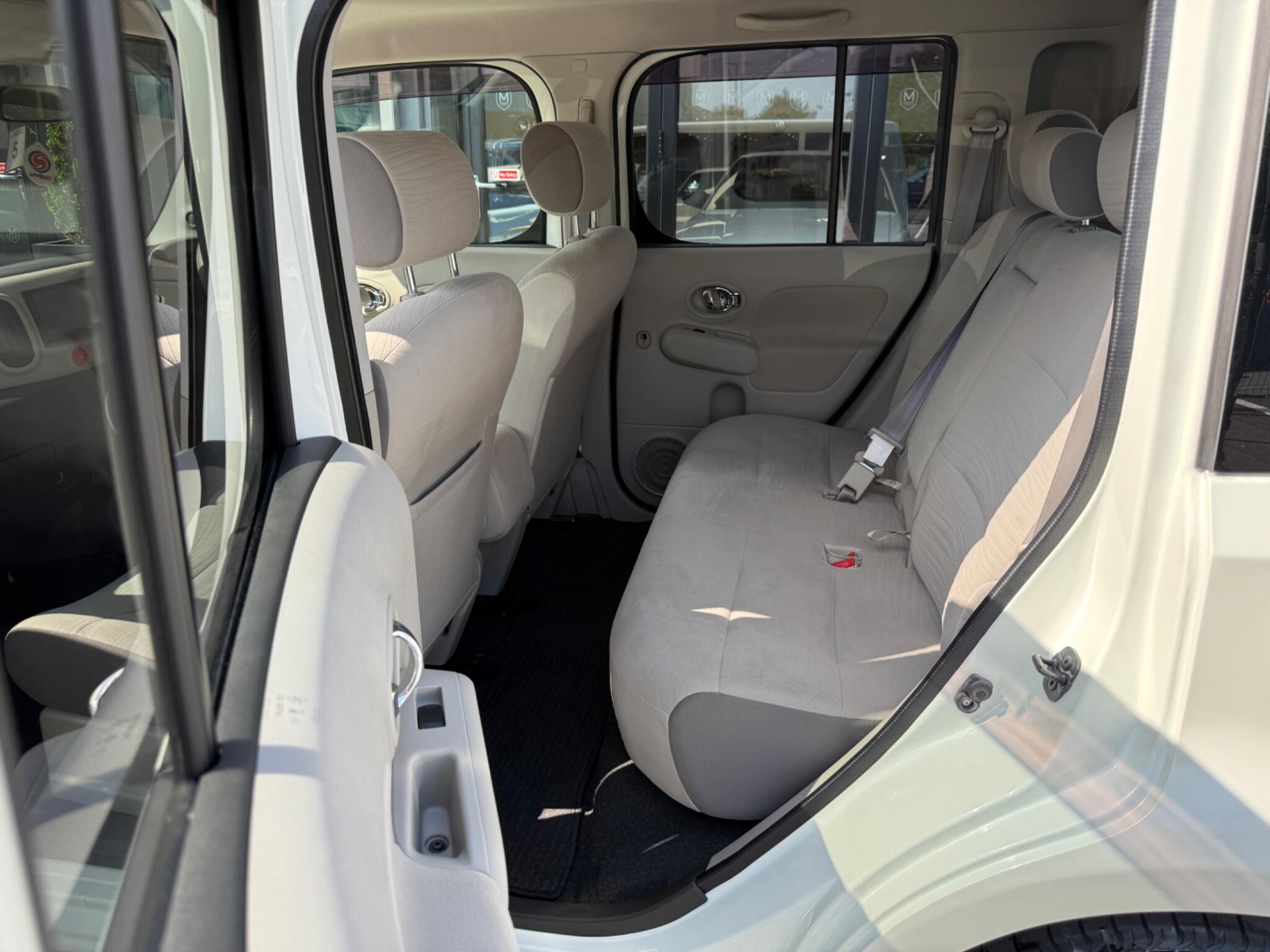 Nissan Cube view 36