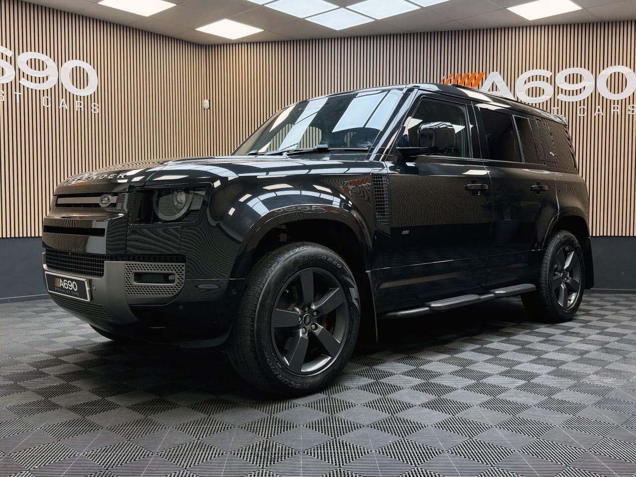 Land Rover Defender 110 view 3