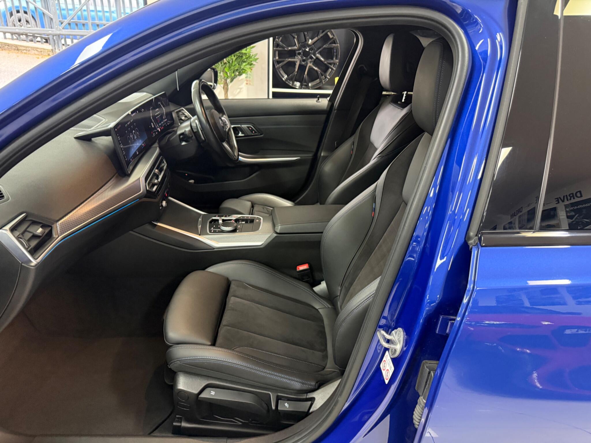 BMW 3 Series view 36