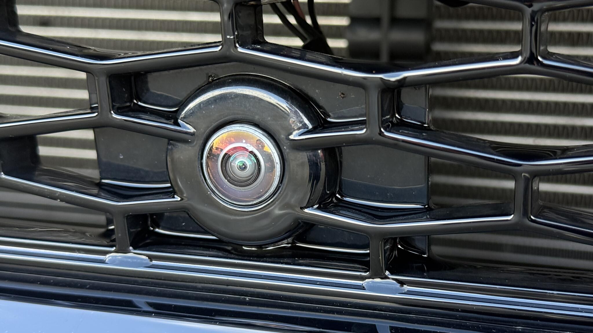 Land Rover Discovery Sport view 22