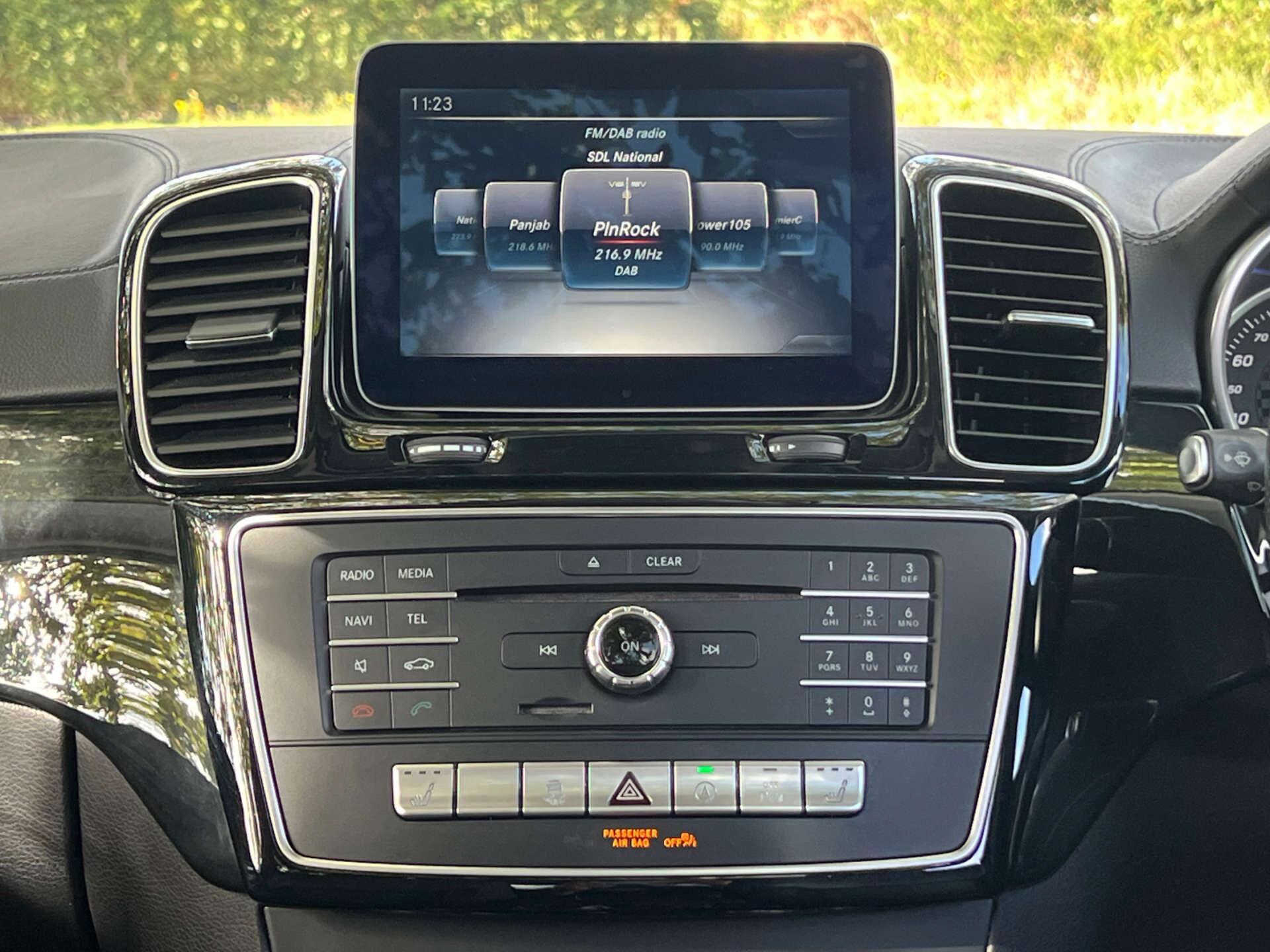 Mercedes-Benz GLE view 48