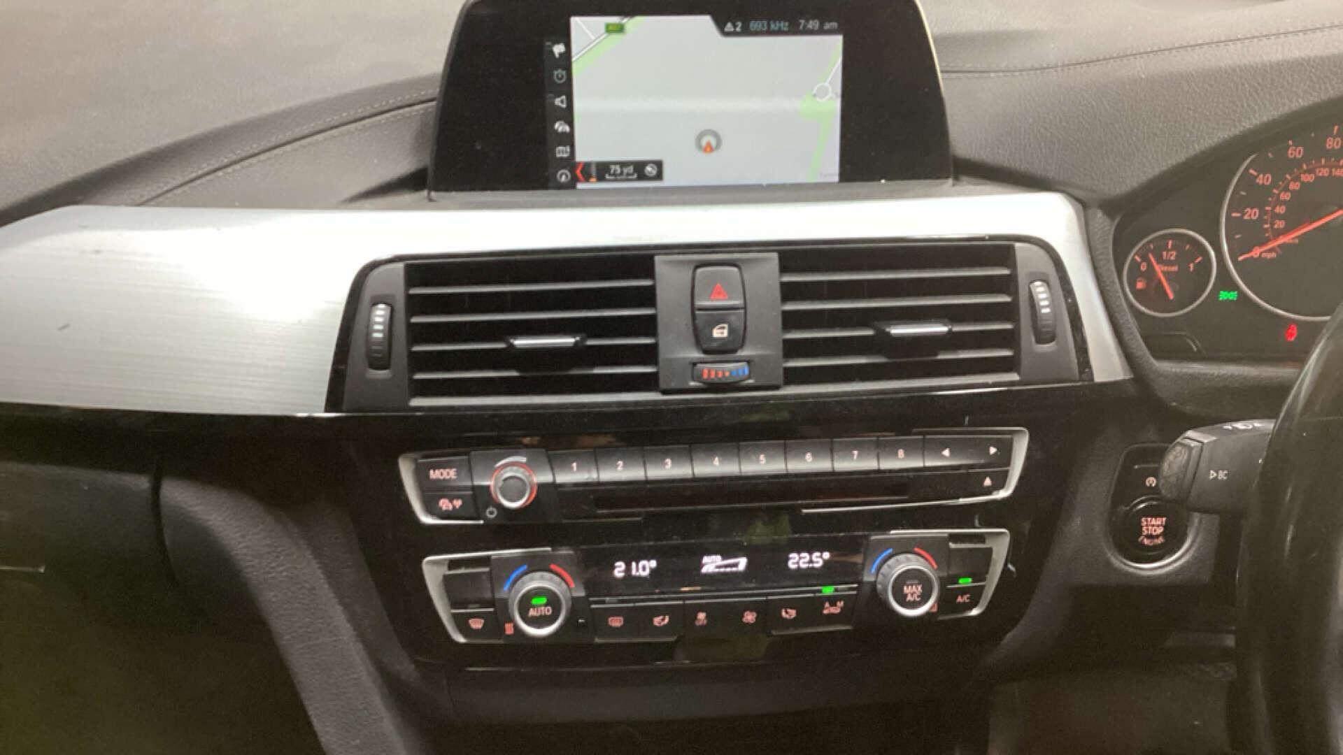 BMW 3 Series view 14