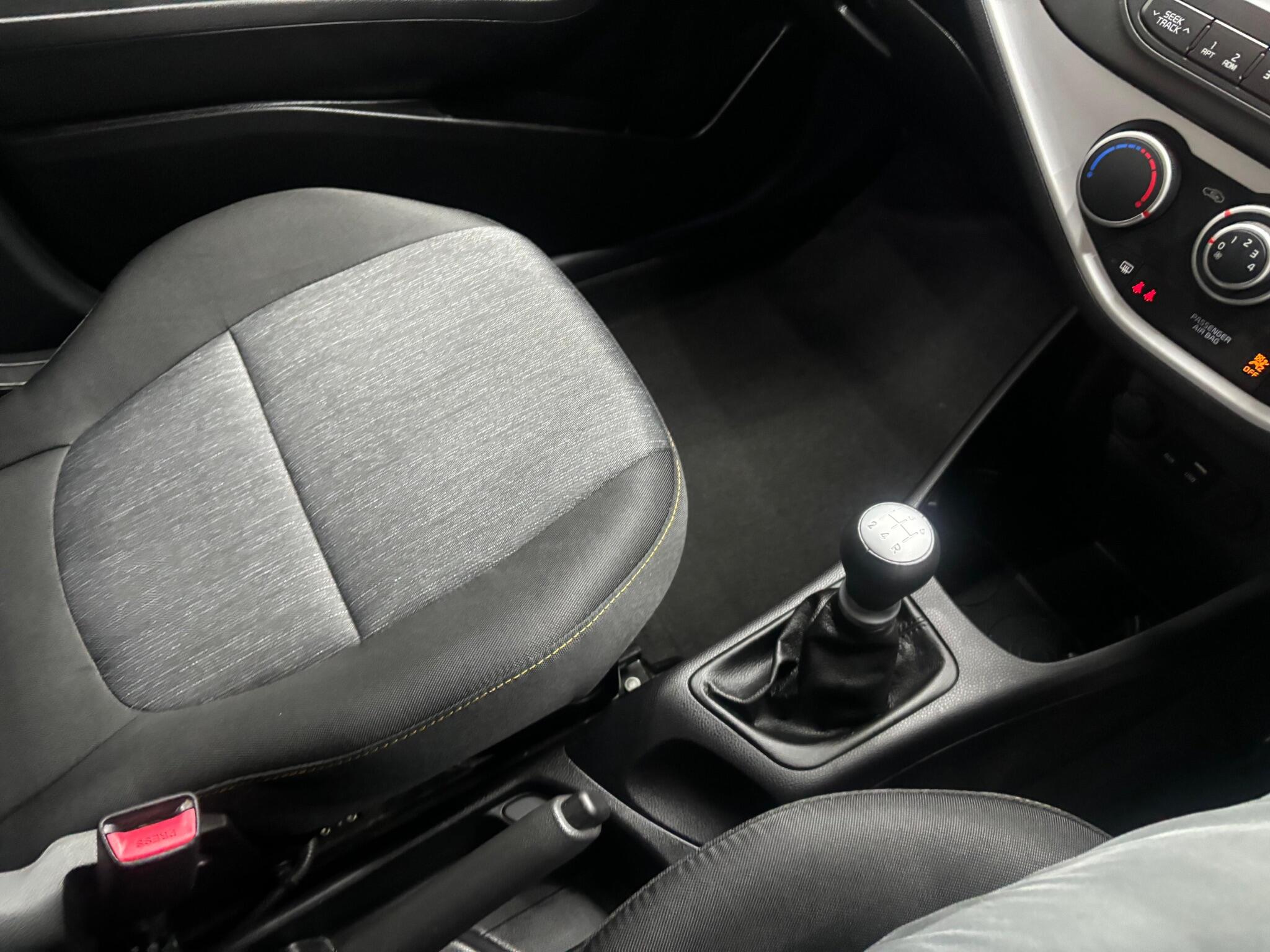 Kia Picanto view 11