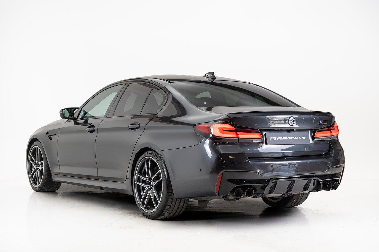 BMW M5 view 11