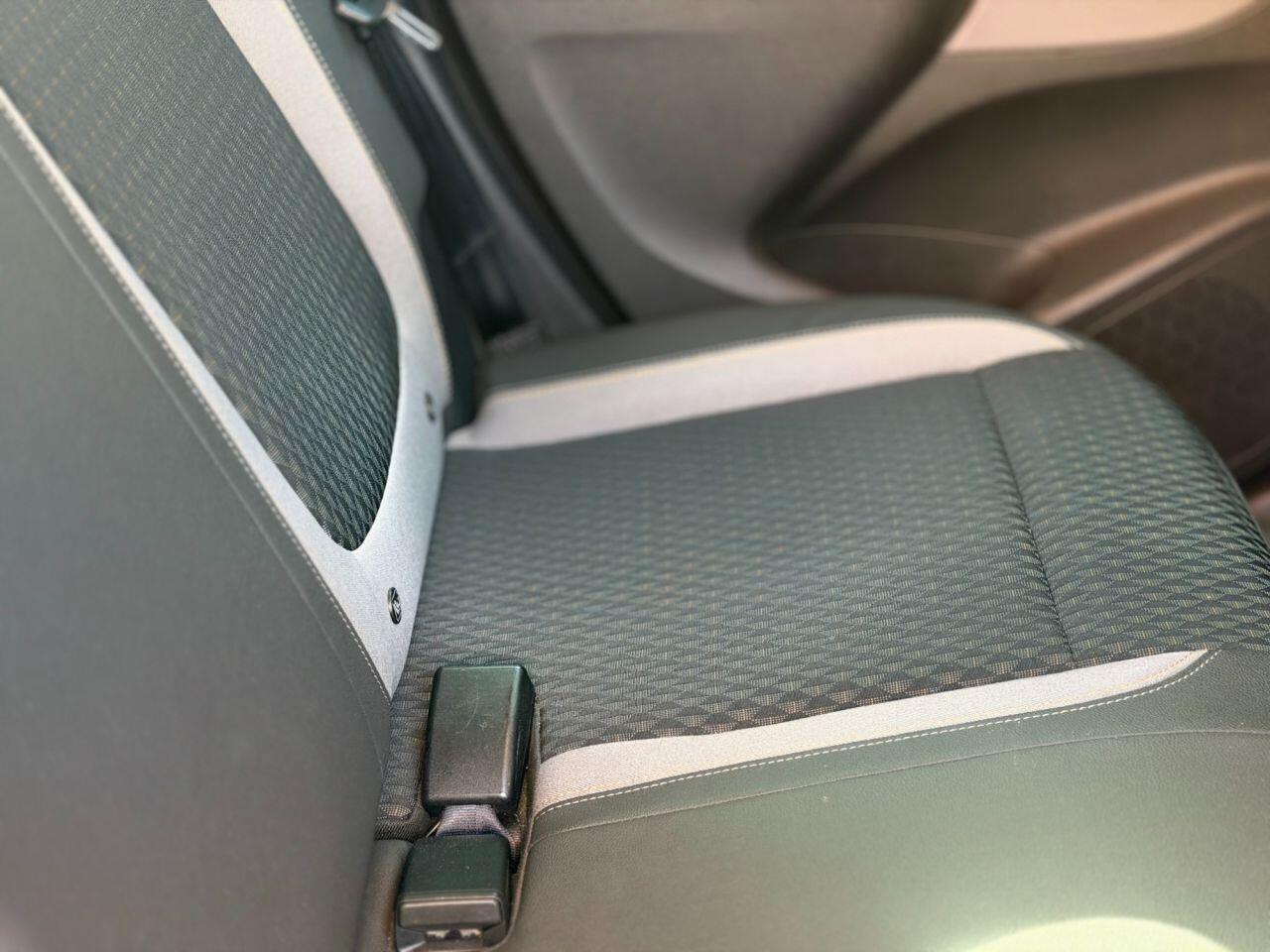 Vauxhall Crossland X view 69
