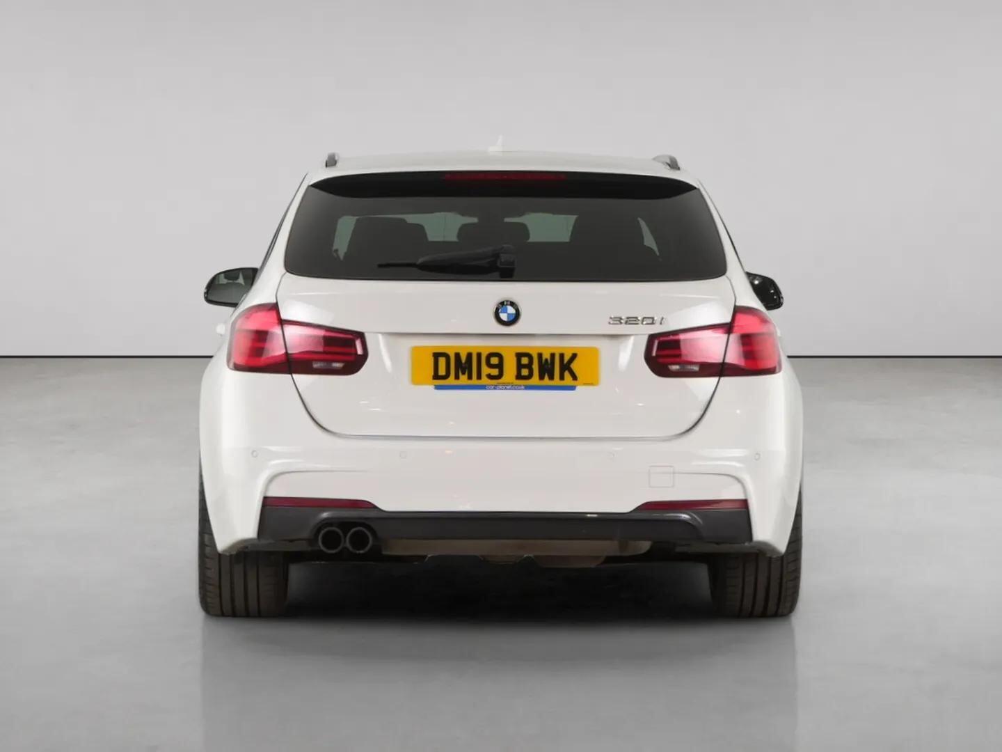BMW 3 Series view 7