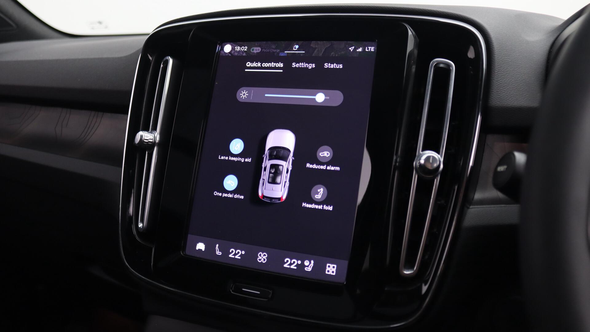 Volvo XC40 view 38
