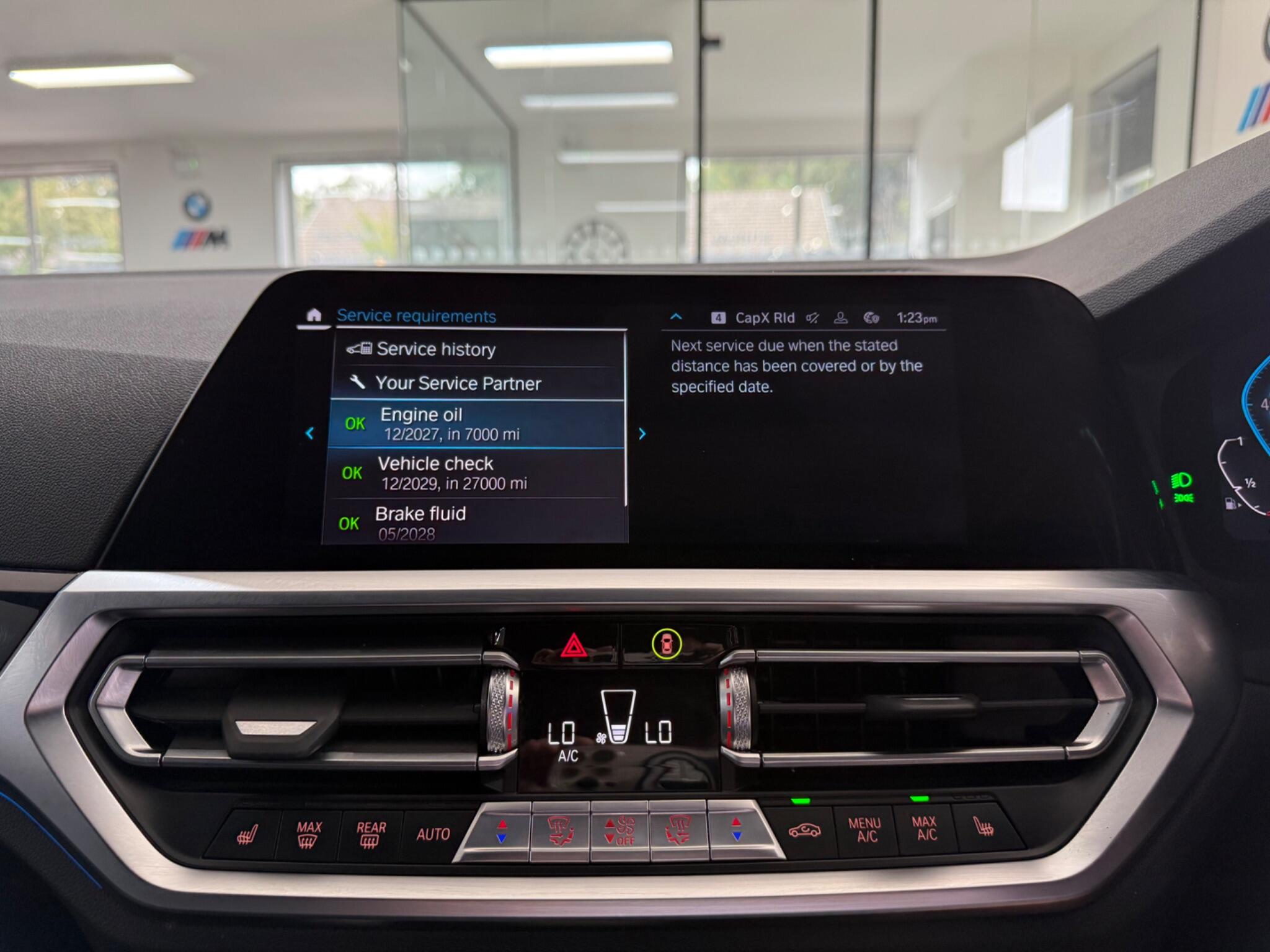 BMW 3 Series view 15