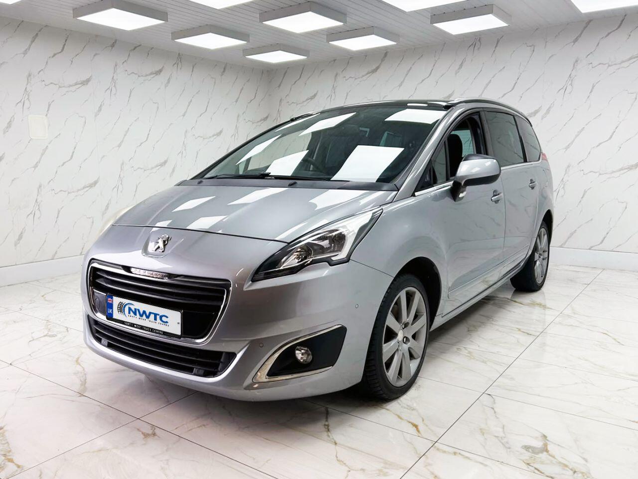 Peugeot 5008 view 6
